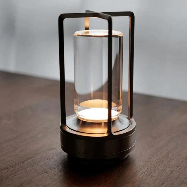 Lunaris™ Laterne | Stimmungsvolles Licht, immer und überall verfügbar.