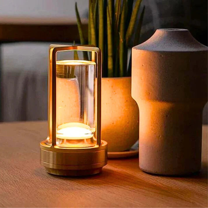 Lunaris™ Laterne | Stimmungsvolles Licht, immer und überall verfügbar.